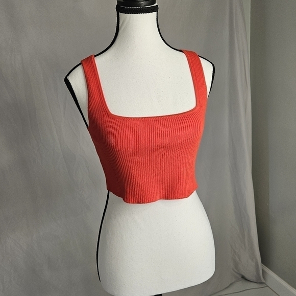 Lita by Ciara Tops - NWT LITA BY CIARA CROP TOP ORANGE SIZE MEDIUM